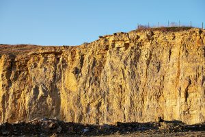 Image of a quarry for a blog by Elmelin on Mica