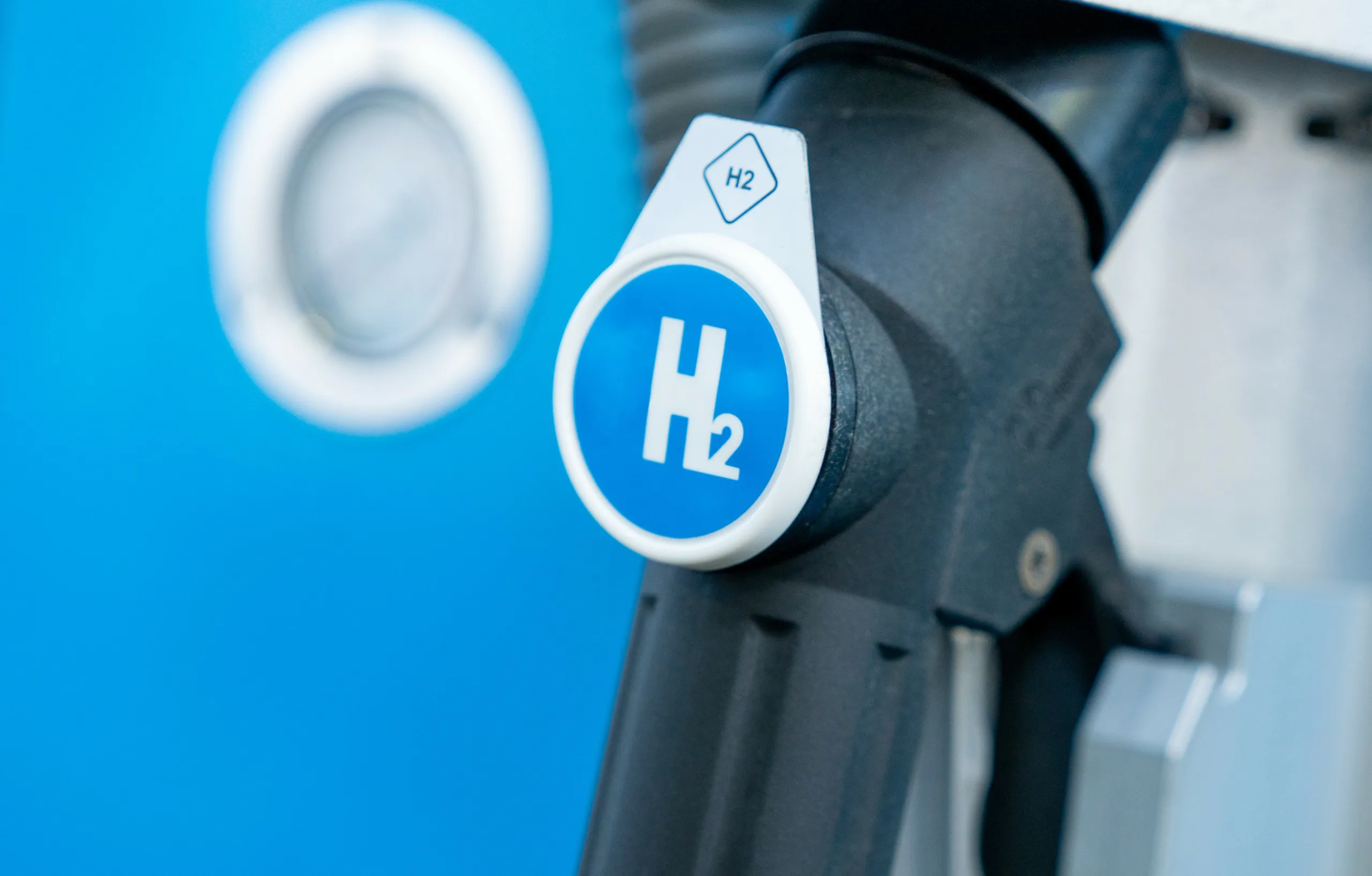 Why are we still not seeing hydrogen cars on our roads?